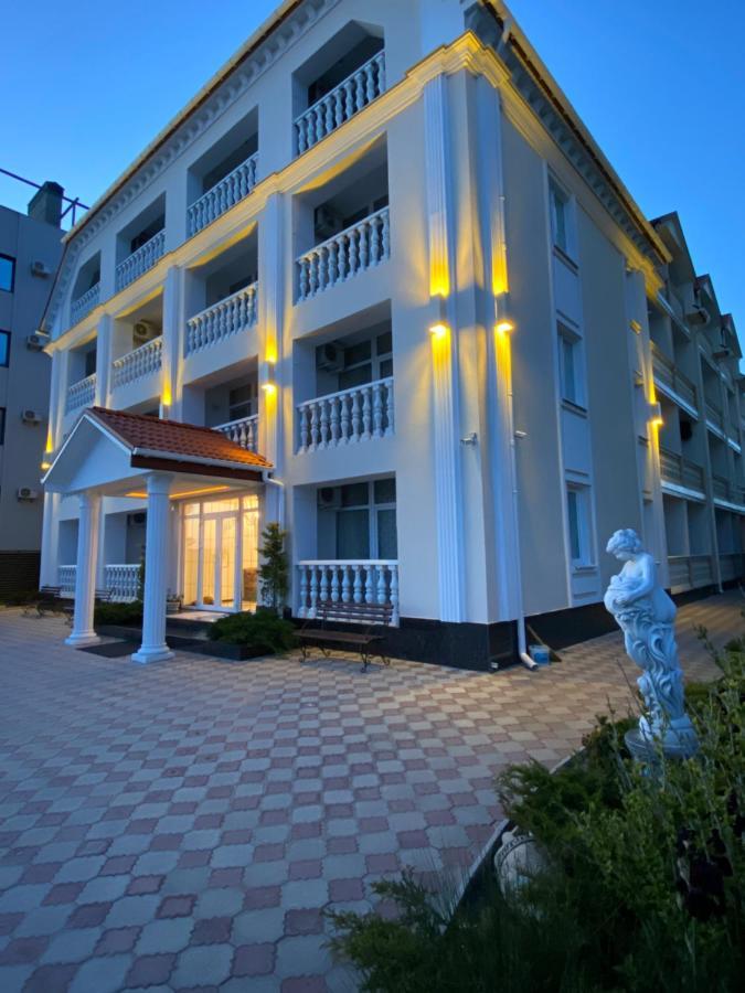 Олимп Hotel Zaliznyi Port Buitenkant foto