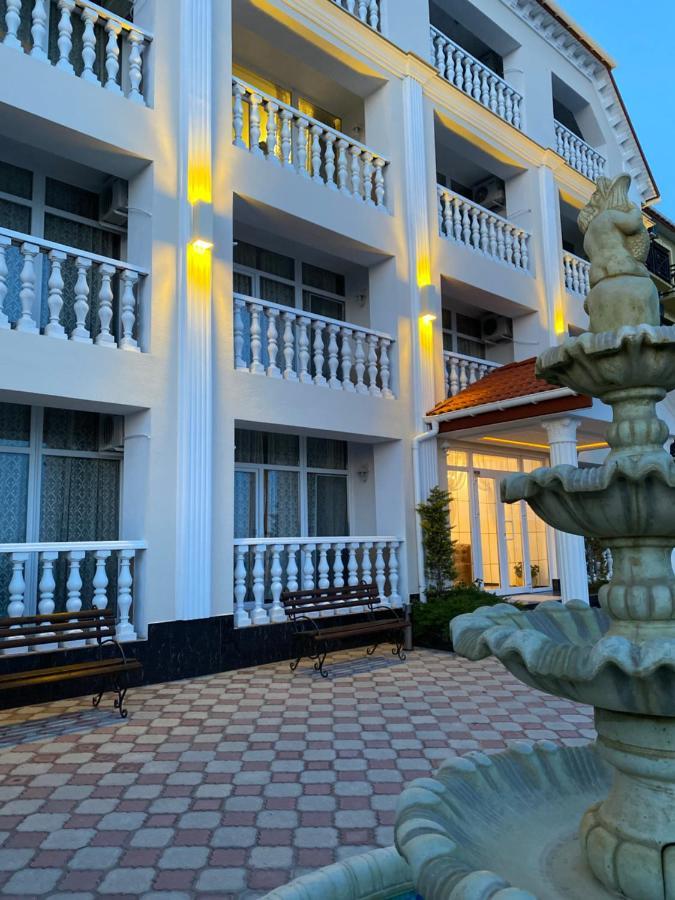 Олимп Hotel Zaliznyi Port Buitenkant foto